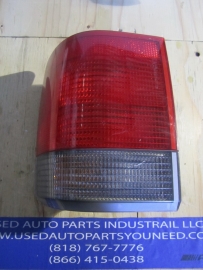 Land Rover - TAILLIGHT TAIL LIGHT - LEFT REAR